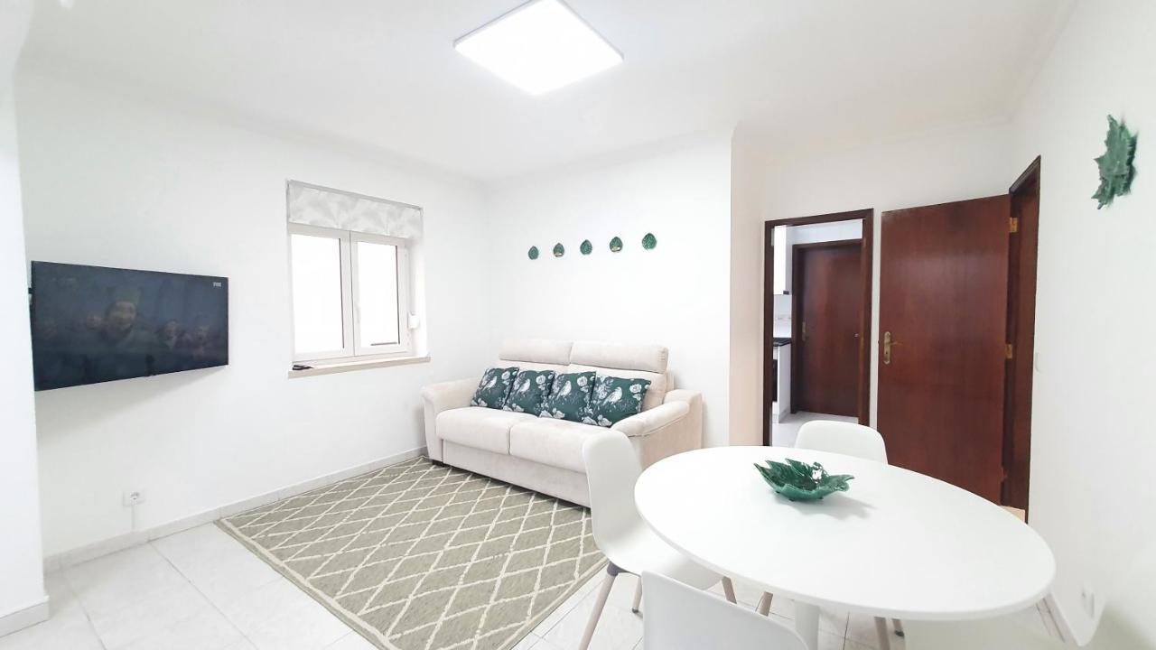 Caldas Da Rainha'S Green & White Buitenkant foto