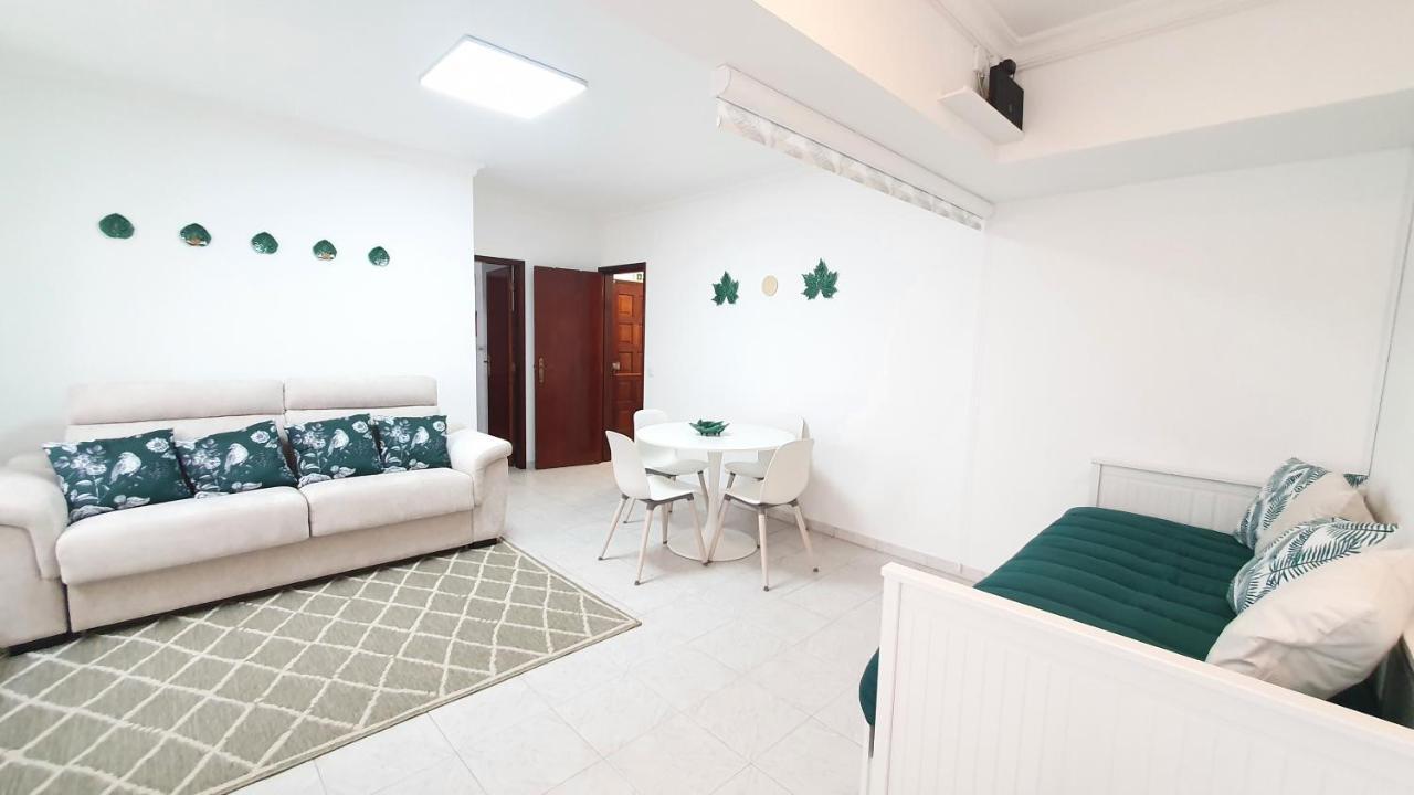 Caldas Da Rainha'S Green & White Buitenkant foto